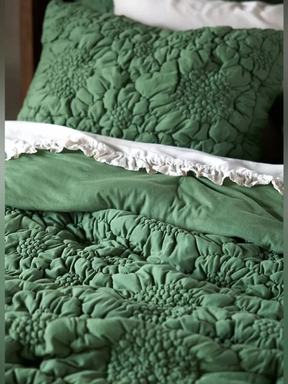 New Anthropologie Dahlia 100% Cotton Jersey Floral Quilt Size Queen